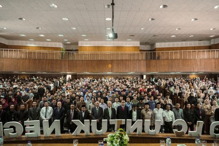 Gaungkan Dukungan Terhadap Alumni, PPMI Mesir Adakan Program 2000 Lc untuk Negeri